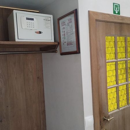 Butterfly Bed and Breakfast Μπριζ Εξωτερικό φωτογραφία